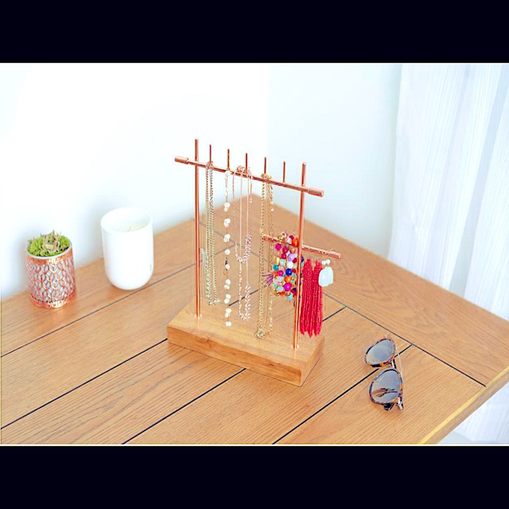 Rose gold jewelry stand w/ mini T-bar